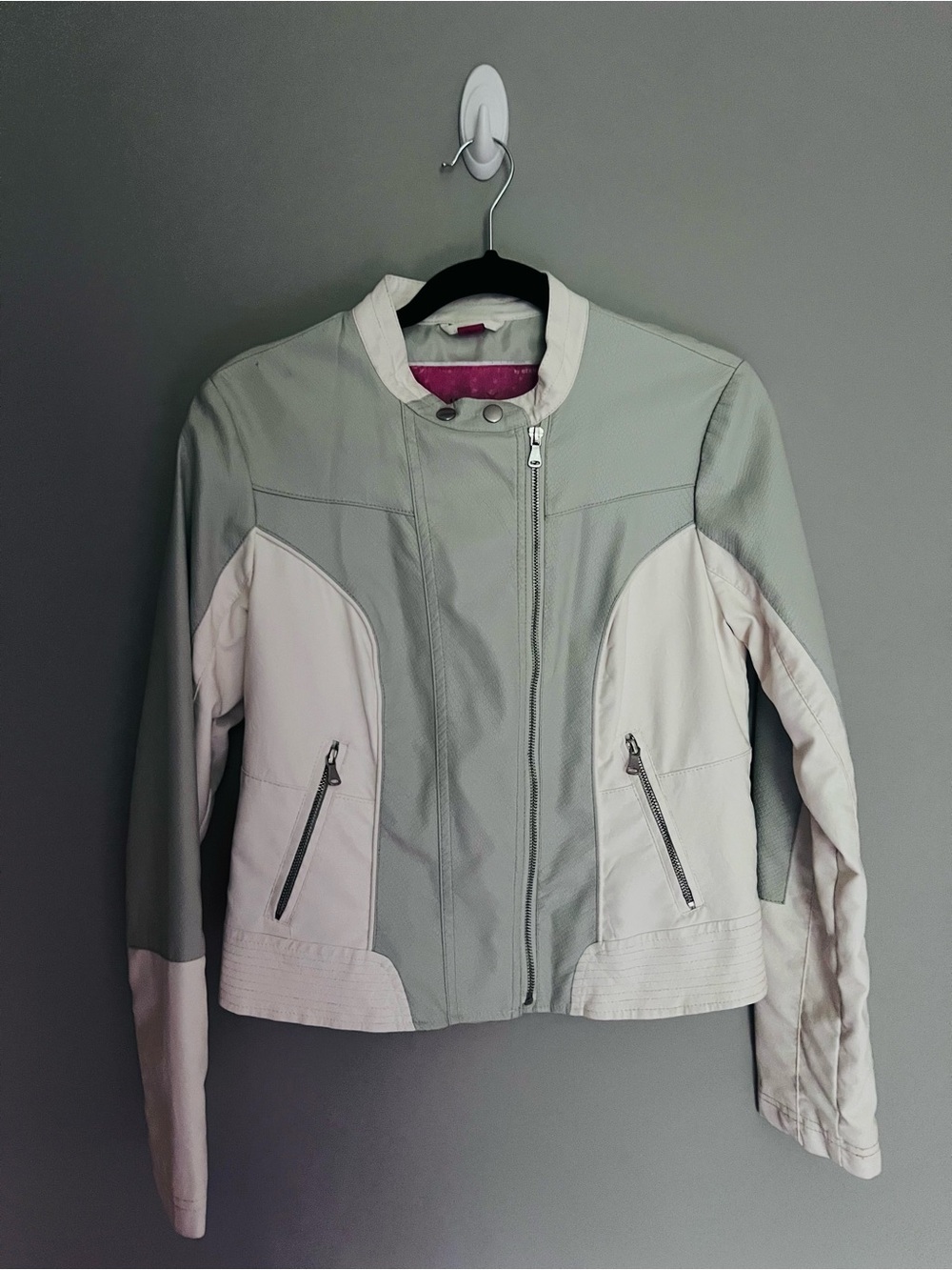 Bernardo Light Gray and White Leather Look Zip Jacket